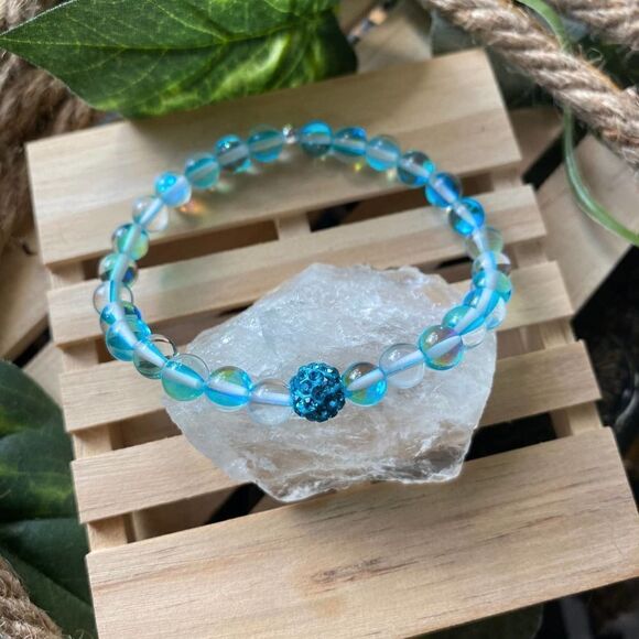 Mermaid Glass Angel Aura Quartz Bead Stretch Bracelet - Picture 1 of 3